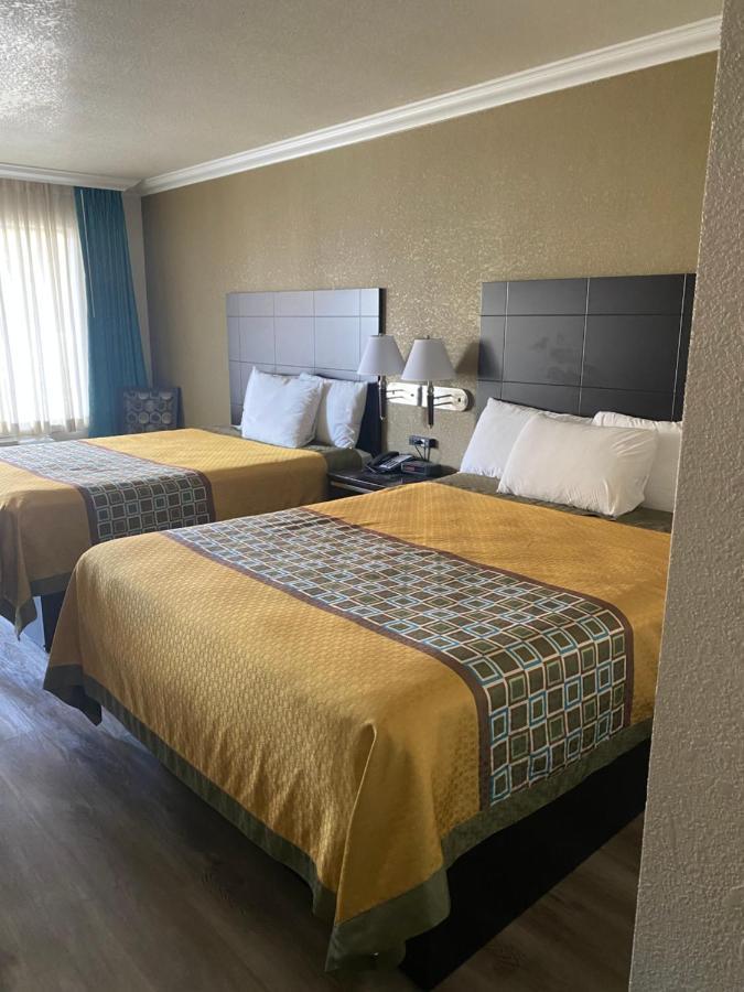 Atascadero Inn Extérieur photo