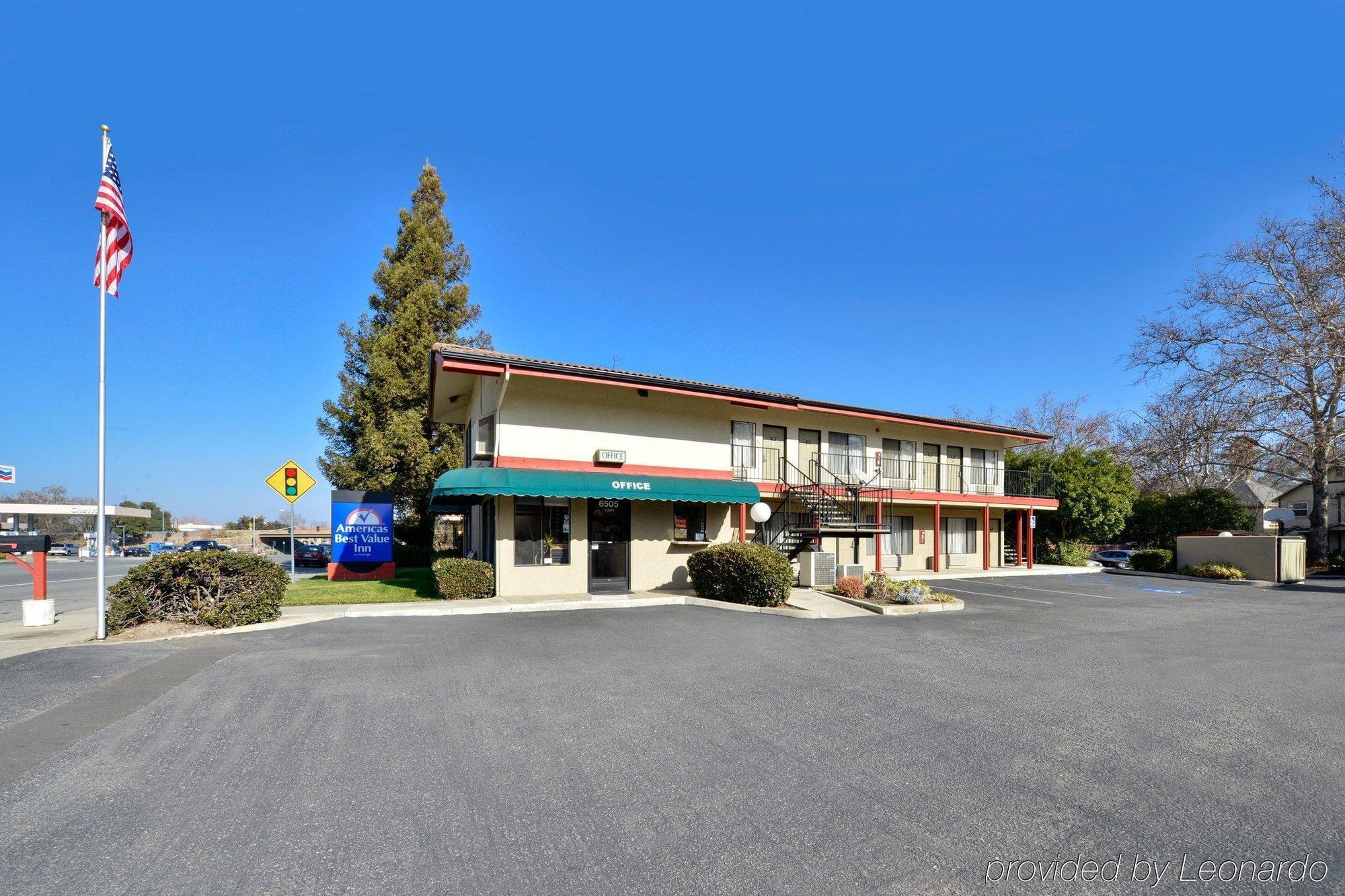 Atascadero Inn Extérieur photo