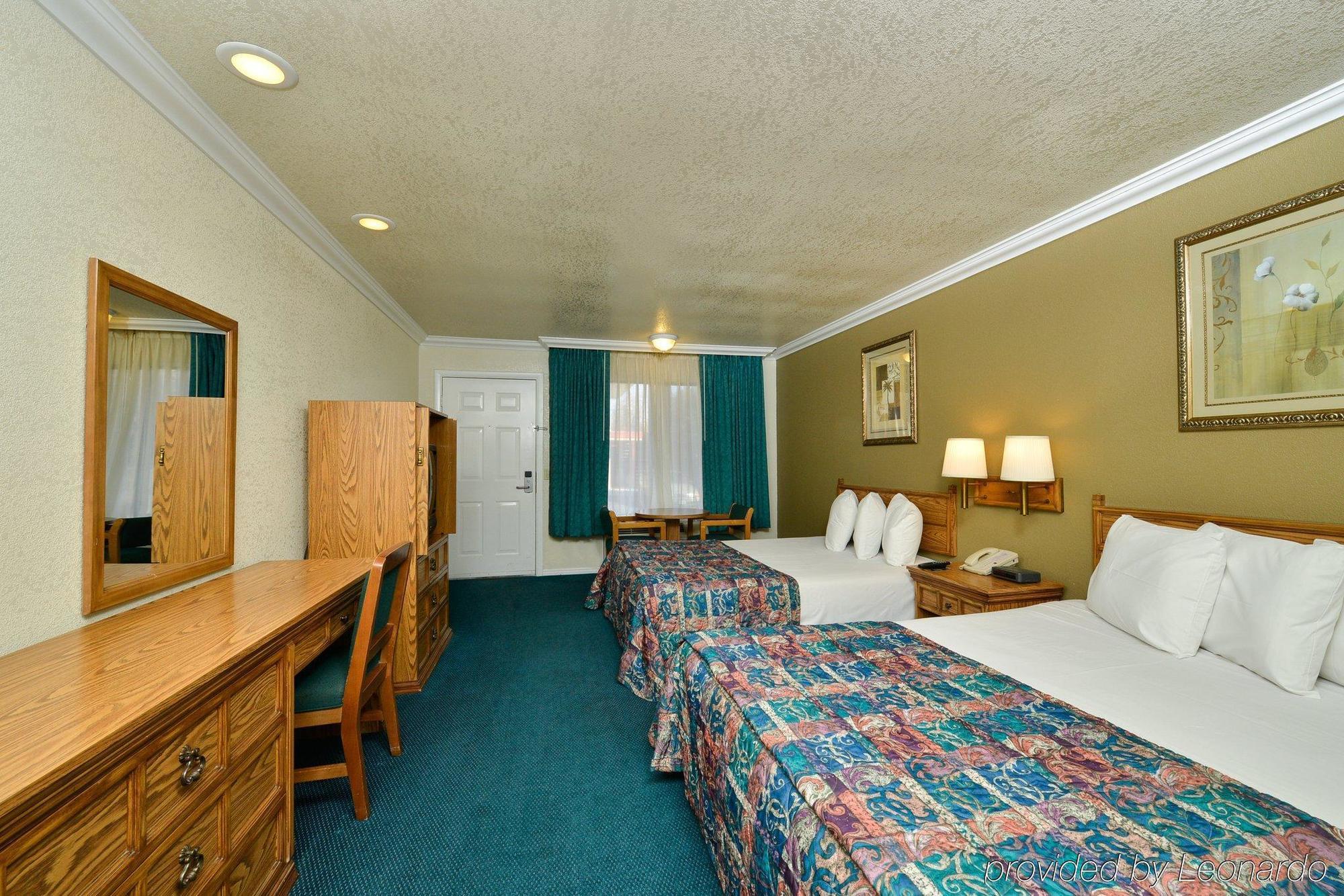 Atascadero Inn Extérieur photo