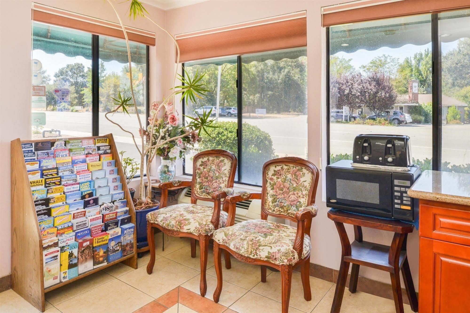 Atascadero Inn Extérieur photo
