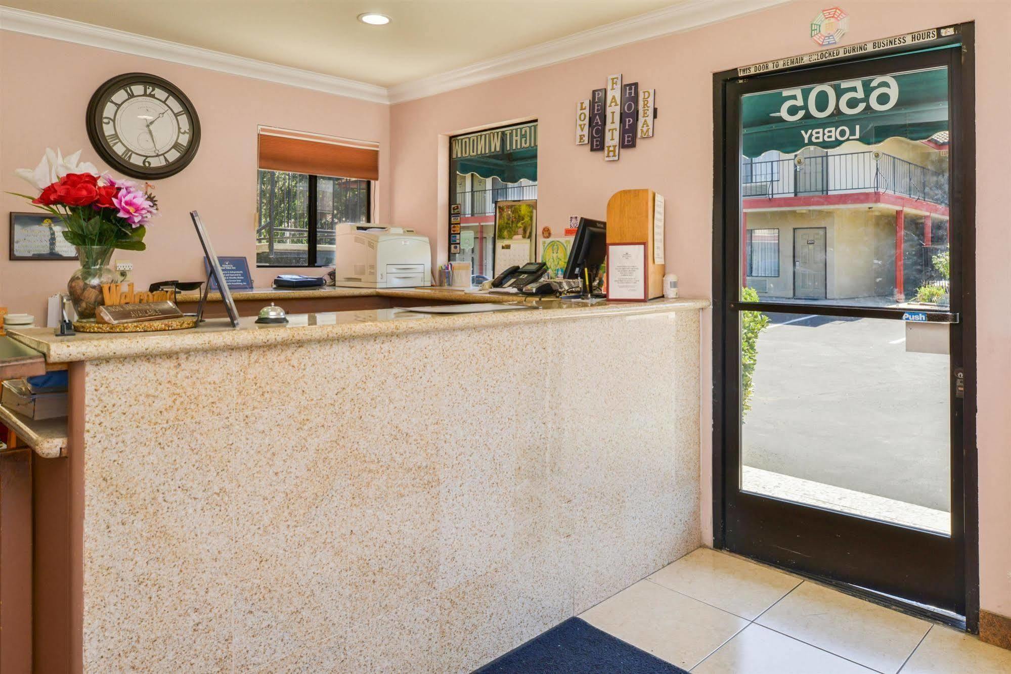 Atascadero Inn Extérieur photo